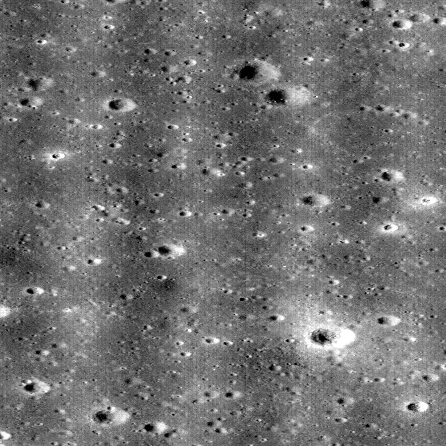 Full-resolution crop from the middle of LROC NAC frame M175124932RE